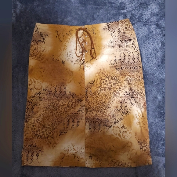 Vintage Boho Mini Skirt by Zoey Beth | Brown Gold Patterned Y2K Aesthetic - Picture 2 of 4